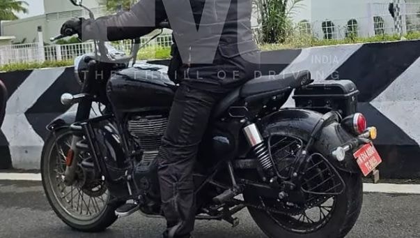 Royal Enfield Bobber 350 Spotted Testing Again; Launch Likely This Year