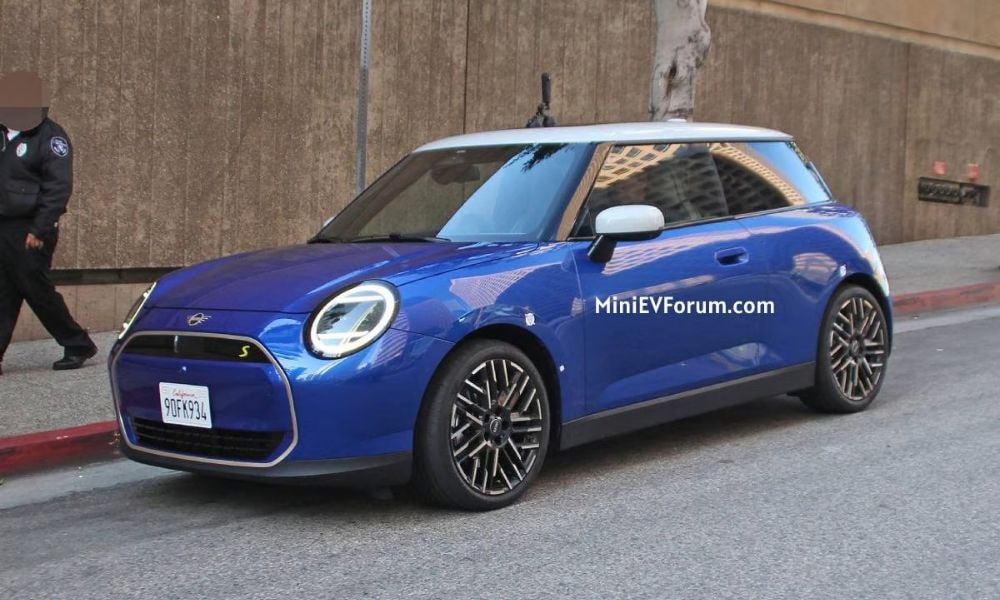 Next-Gen All-Electric MINI Cooper SE Spied Undisguised Ahead Of Debut