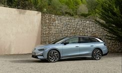 Volkswagen ID.7 Tourer Debuts With Up To 685 km Range