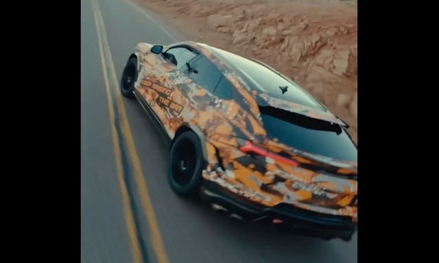Lamborghini Urus Facelift Teased Ahead of Debut