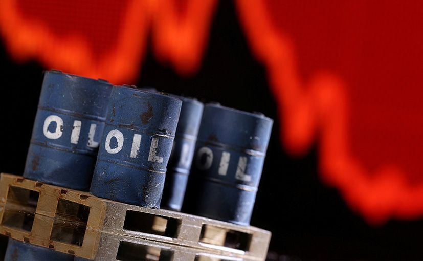 Oil Surges More Than 3% As Fed's Powell Eases Rate Hike Concerns Oil Surges More Than 3% As Fed's Powell Eases Rate Hike Concerns