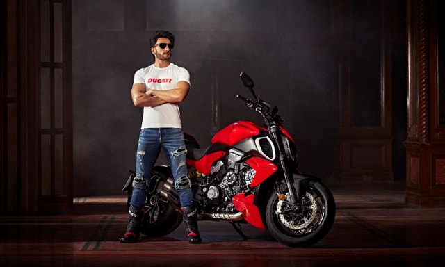 Ducati Diavel V4 Launched in India At Rs 25.91 Lakh; Ranveer Singh Chosen As Brand Ambassador Ducati Diavel V4 Launched in India At Rs 25.91 Lakh; Ranveer Singh Chosen As Brand Ambassador