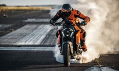 2024 KTM 1390 Super Duke R Breaks Cover 2024 KTM 1390 Super Duke R Breaks Cover