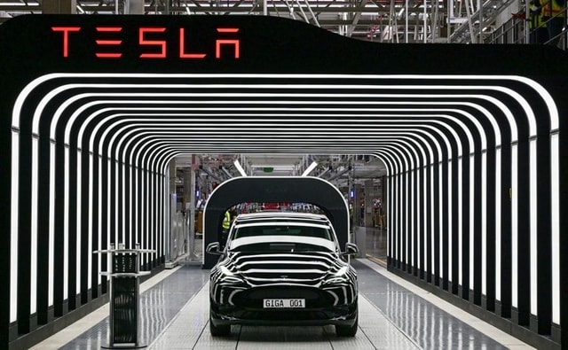Tesla To Deliver Strong Q1 Retail Sales In China: Report Tesla To Deliver Strong Q1 Retail Sales In China: Report