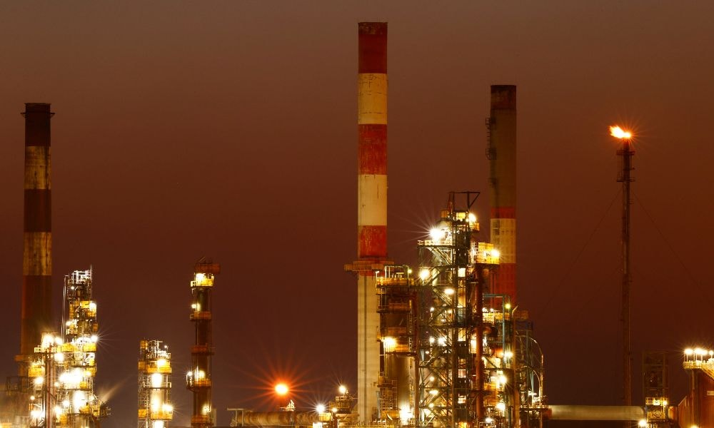Lebanon Central Bank Stops Providing Dollars For Gasoline Imports Lebanon Central Bank Stops Providing Dollars For Gasoline Imports
