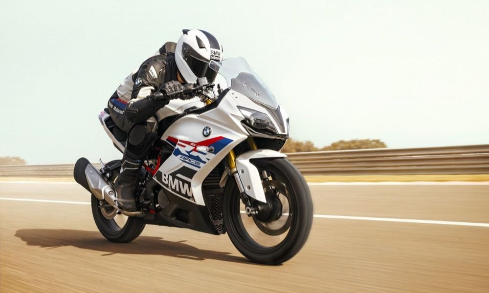 BMW Makes 1,000 Deliveries Of G 310 RR In 100 Days Since Launch BMW Makes 1,000 Deliveries Of G 310 RR In 100 Days Since Launch