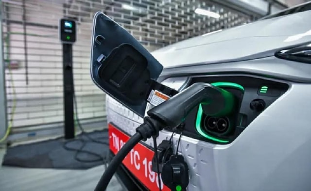 eVolt India, Indian Oil Partner To Install AC chargers At Petrol Pumps In Punjab, Haryana and UP eVolt India, Indian Oil Partner To Install AC chargers At Petrol Pumps In Punjab, Haryana and UP