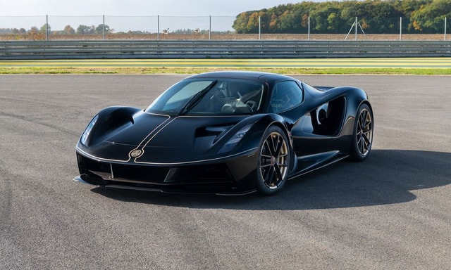 Lotus Evija Fittipaldi Commemorates Brazilian Driver’s 1972 F1 Championship Win Lotus Evija Fittipaldi Commemorates Brazilian Driver’s 1972 F1 Championship Win