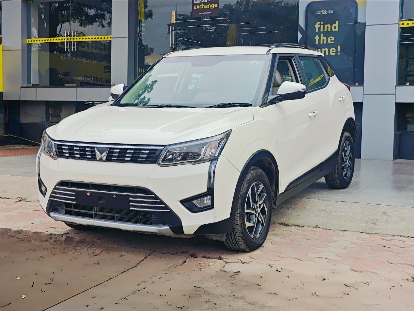 Used 2023 Mahindra XUV300 Used 2023 Mahindra XUV300