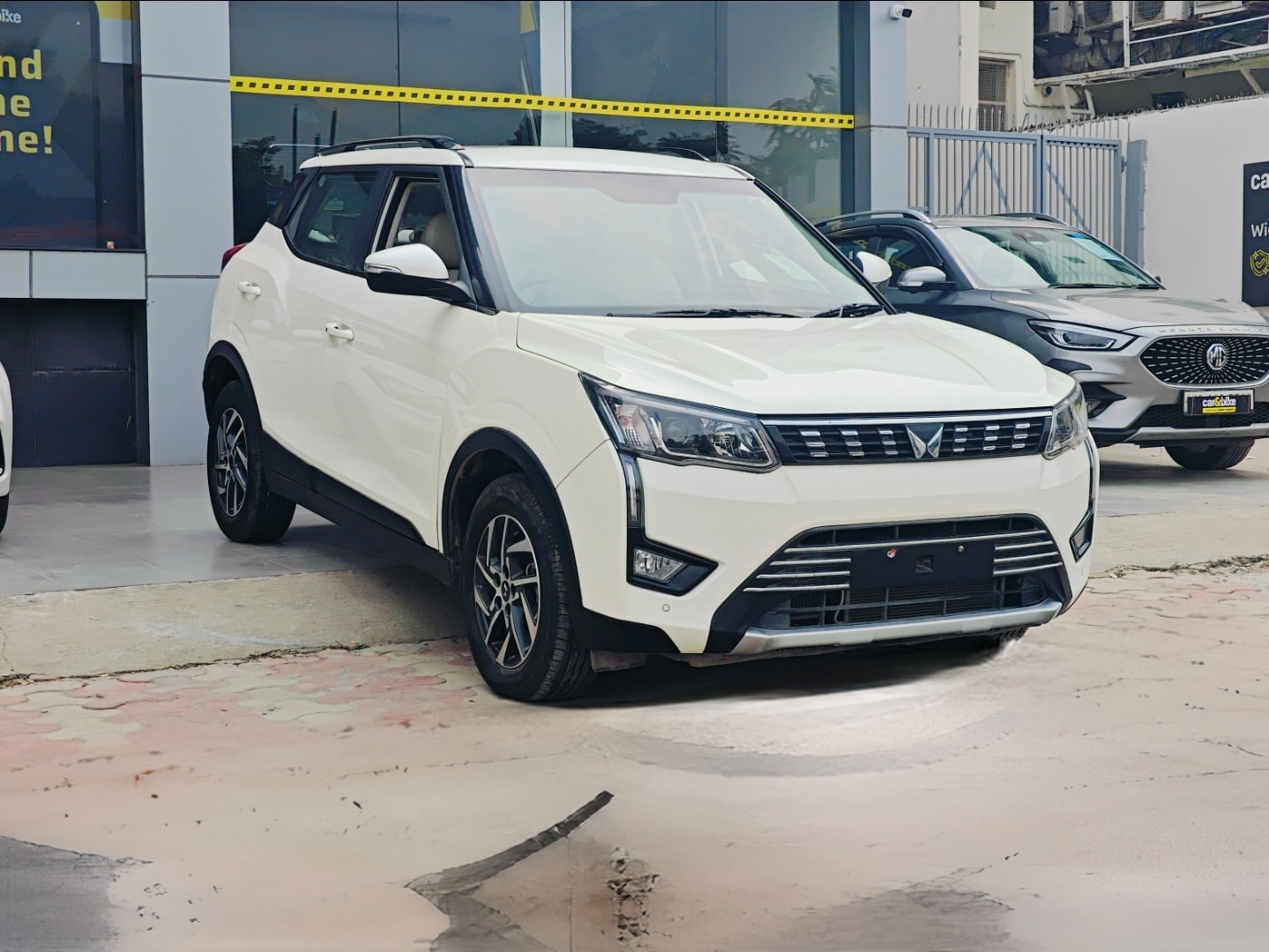 Used 2023 Mahindra XUV300 Used 2023 Mahindra XUV300