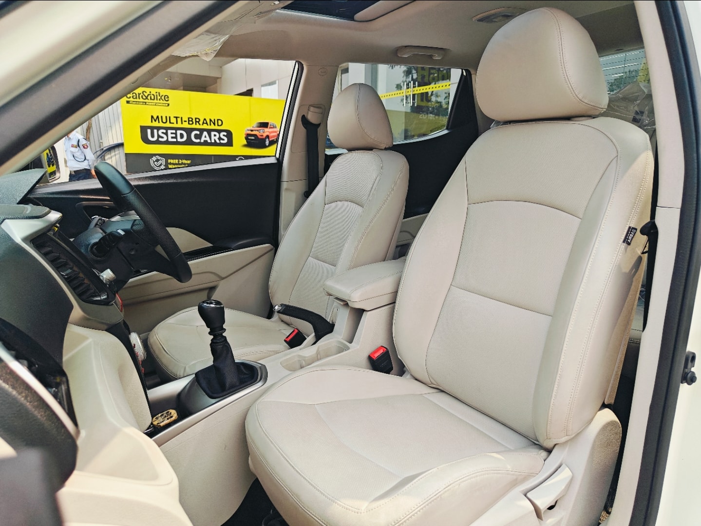 Used 2023 Mahindra XUV300 Used 2023 Mahindra XUV300