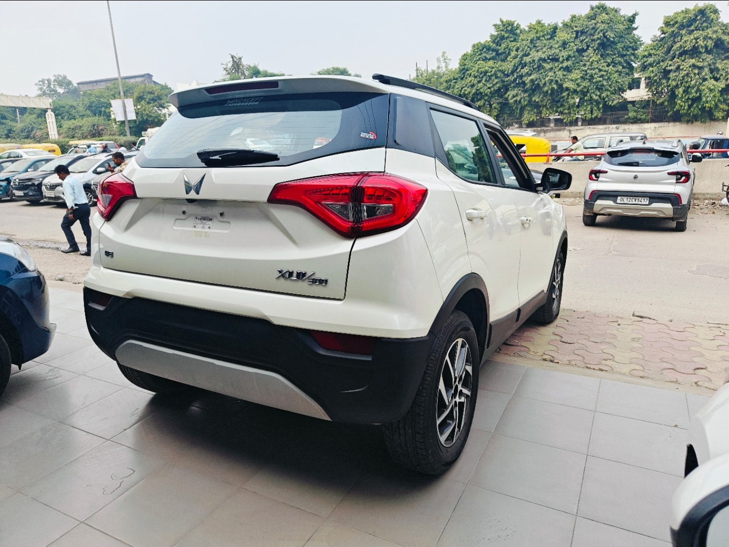 Used 2023 Mahindra XUV300 Used 2023 Mahindra XUV300