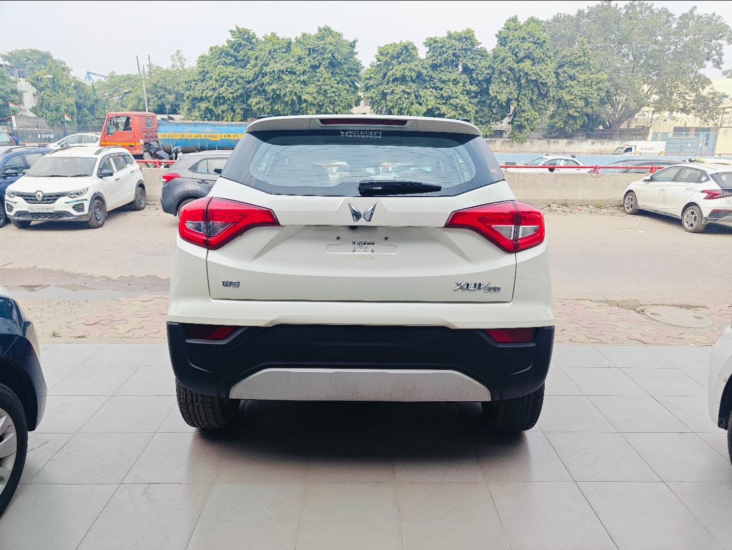 Used 2023 Mahindra XUV300 Used 2023 Mahindra XUV300