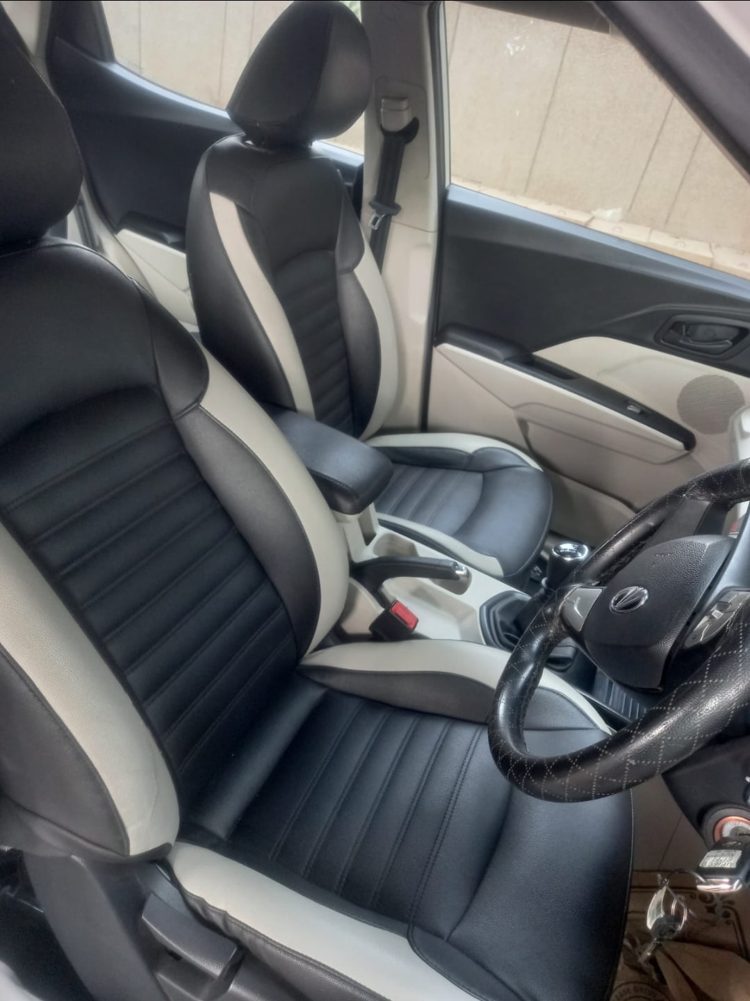 Used 2019 Mahindra XUV300 Used 2019 Mahindra XUV300