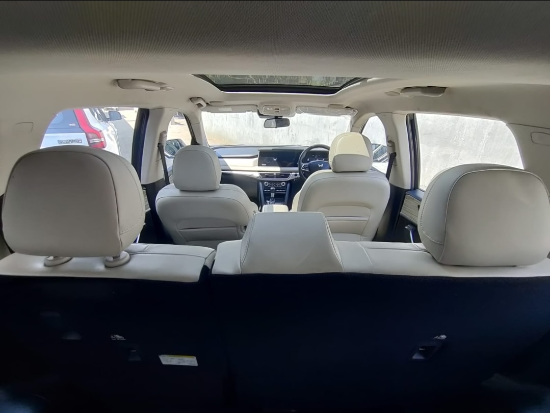 Used 2021 Mahindra XUV700 Used 2021 Mahindra XUV700