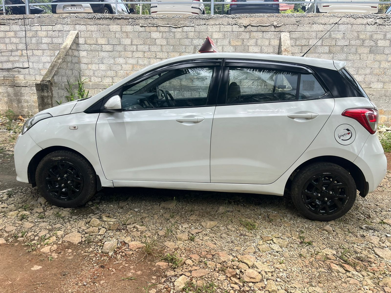 Used 2017 Hyundai Grand i10 Used 2017 Hyundai Grand i10