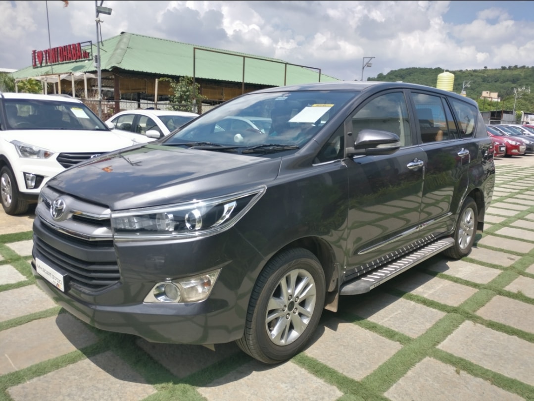 Used 2016 Toyota Innova Crysta Used 2016 Toyota Innova Crysta