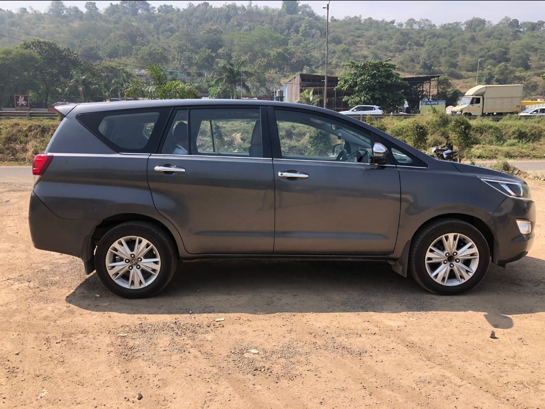 Used 2017 Toyota Innova Crysta Used 2017 Toyota Innova Crysta