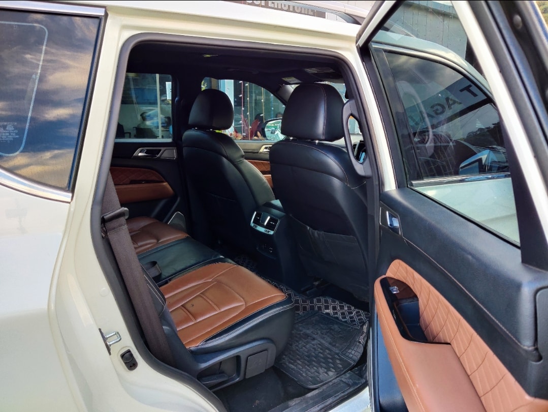 Used 2018 Mahindra Alturas G4 Used 2018 Mahindra Alturas G4