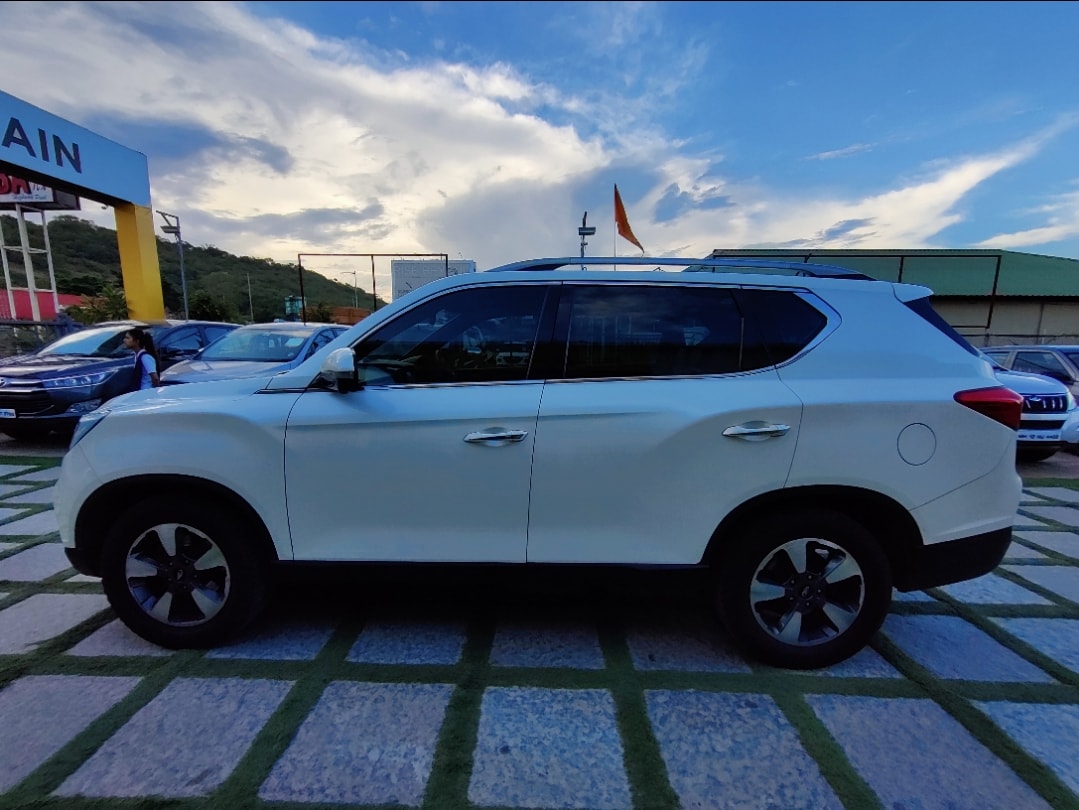 Used 2018 Mahindra Alturas G4 Used 2018 Mahindra Alturas G4